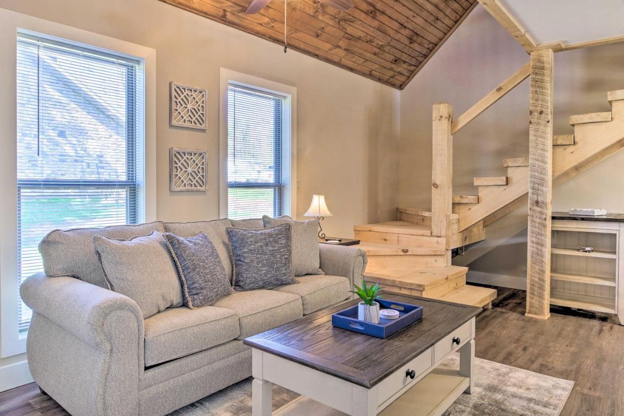 The Cozy Cottage With Lake Taneycomo Access! 브랜슨 외부 사진