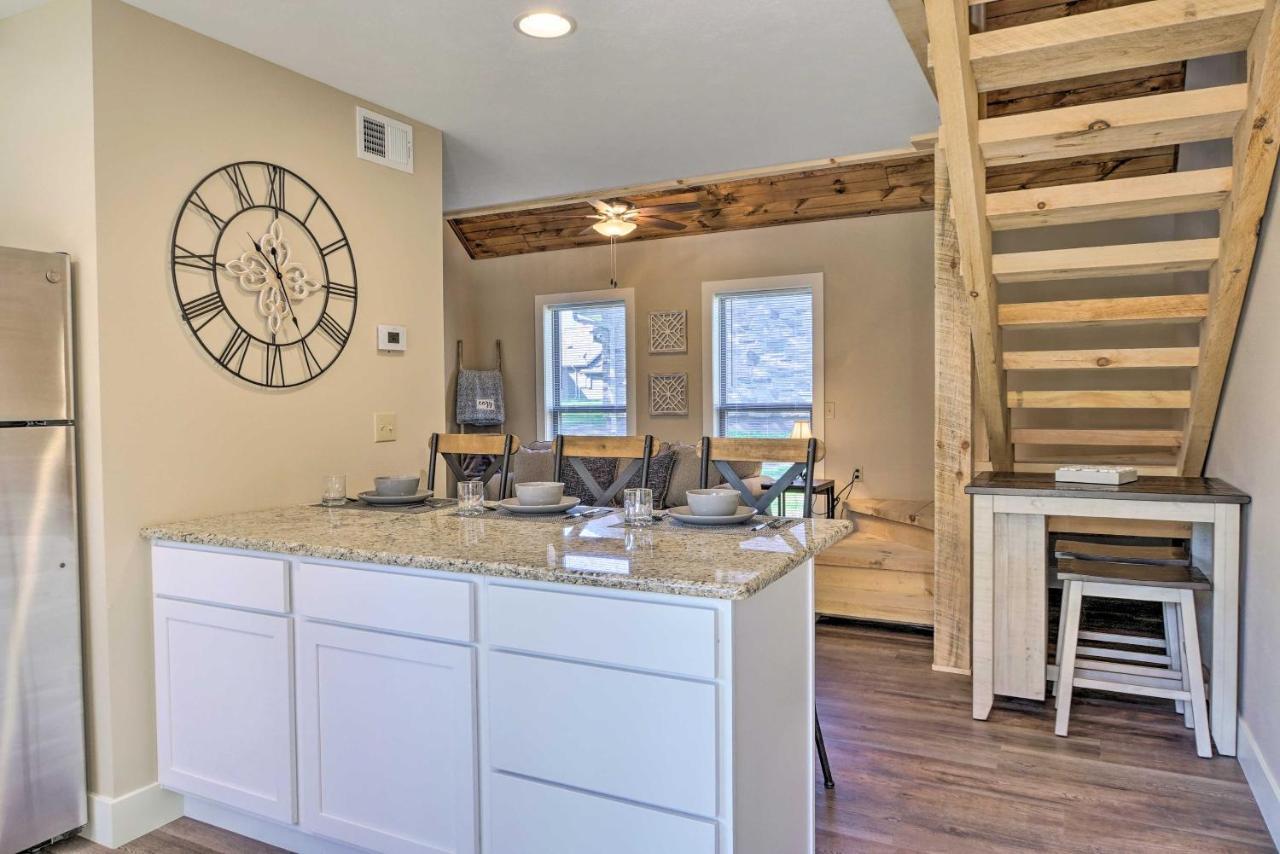The Cozy Cottage With Lake Taneycomo Access! 브랜슨 외부 사진