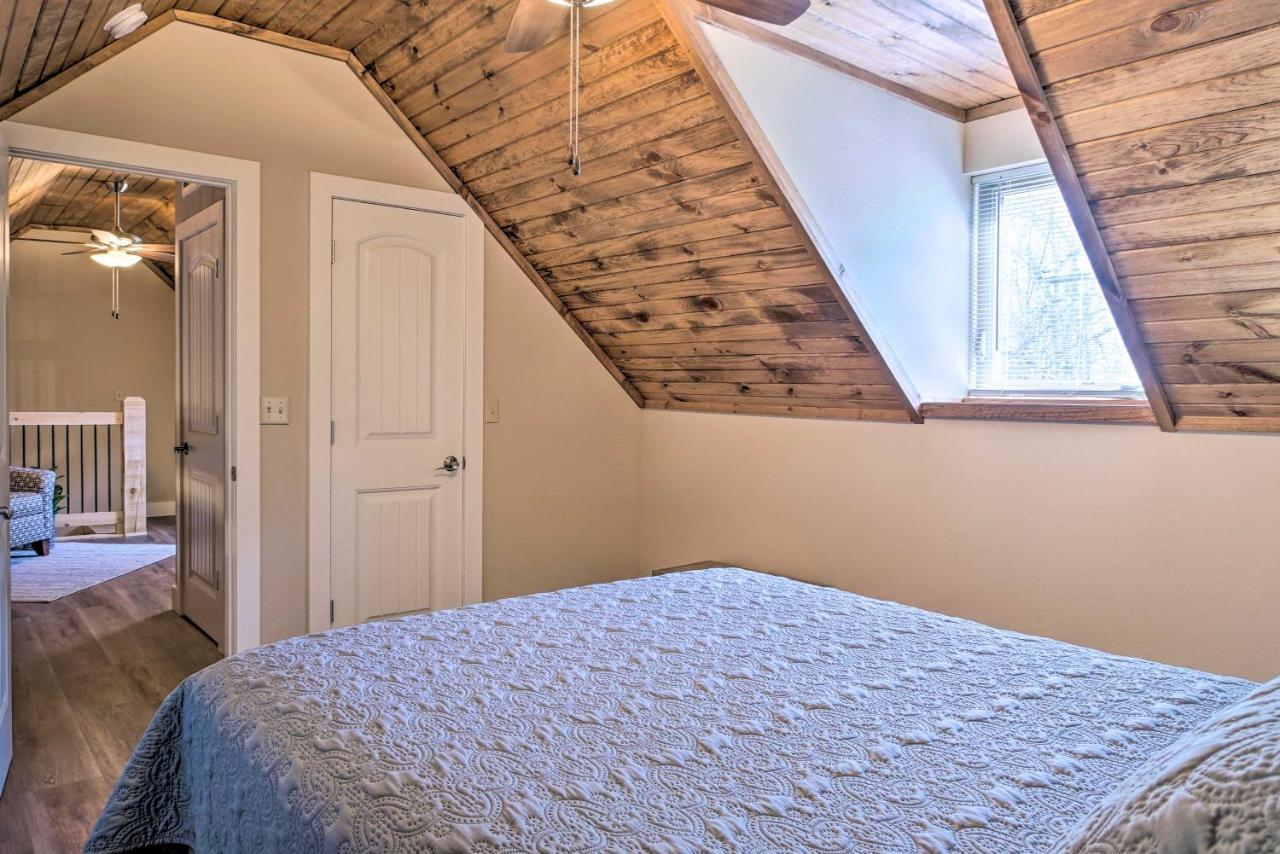 The Cozy Cottage With Lake Taneycomo Access! 브랜슨 외부 사진