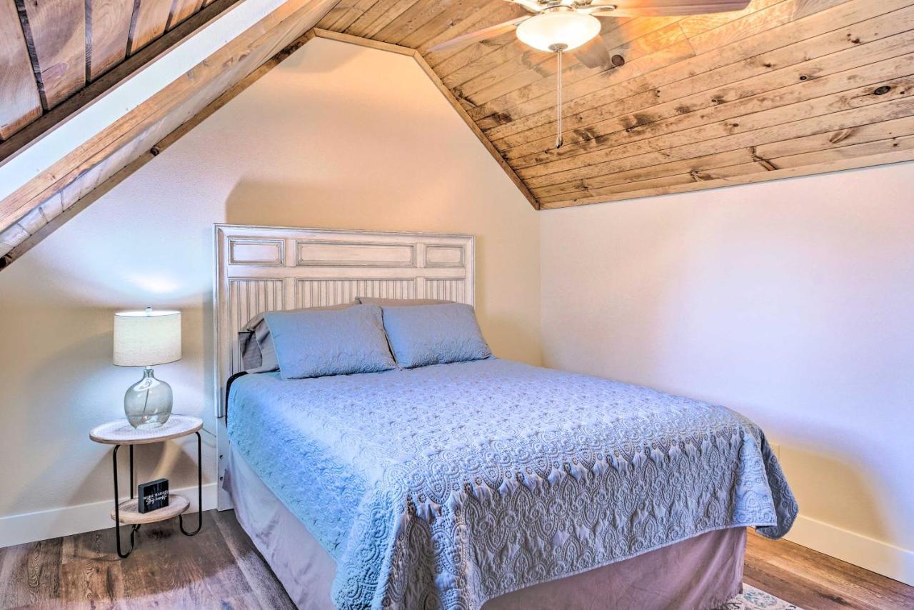 The Cozy Cottage With Lake Taneycomo Access! 브랜슨 외부 사진