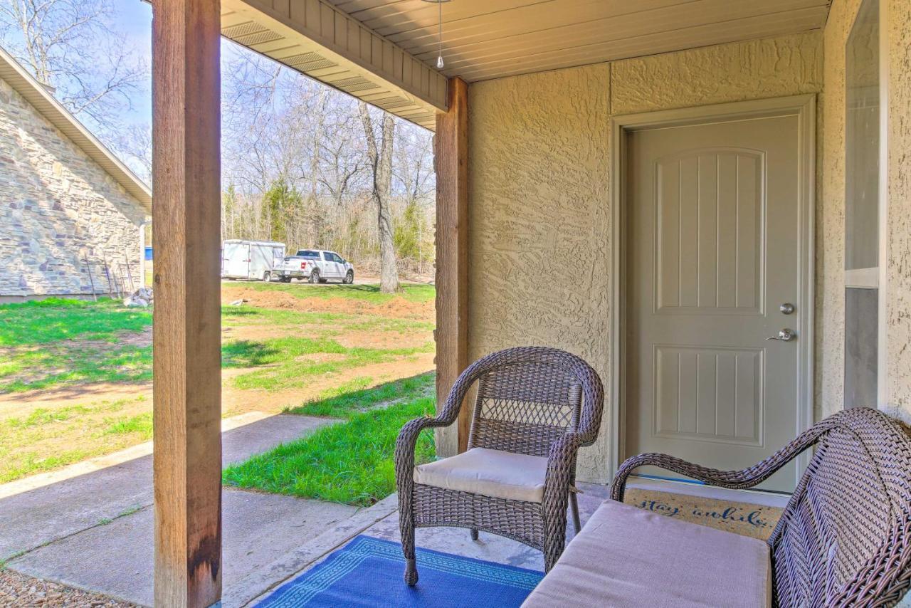 The Cozy Cottage With Lake Taneycomo Access! 브랜슨 외부 사진