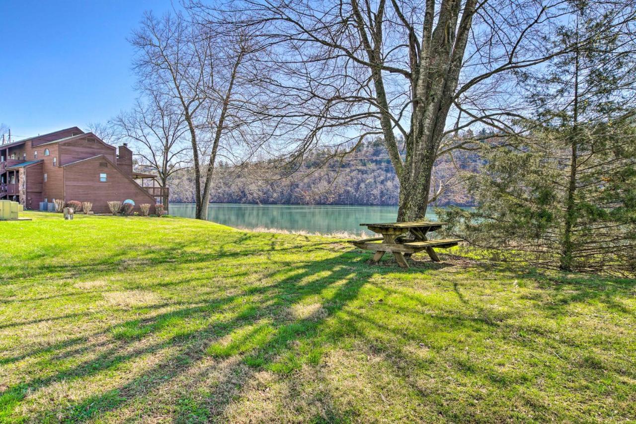 The Cozy Cottage With Lake Taneycomo Access! 브랜슨 외부 사진