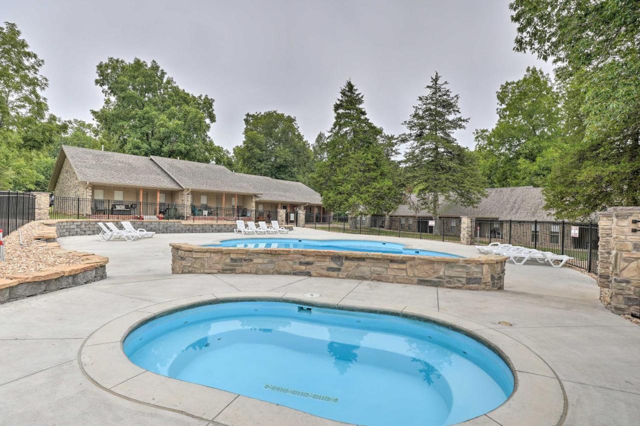 The Cozy Cottage With Lake Taneycomo Access! 브랜슨 외부 사진